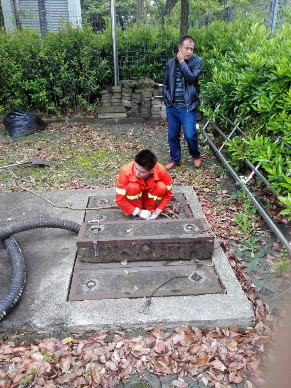 察哈尔右翼后吸污抽粪