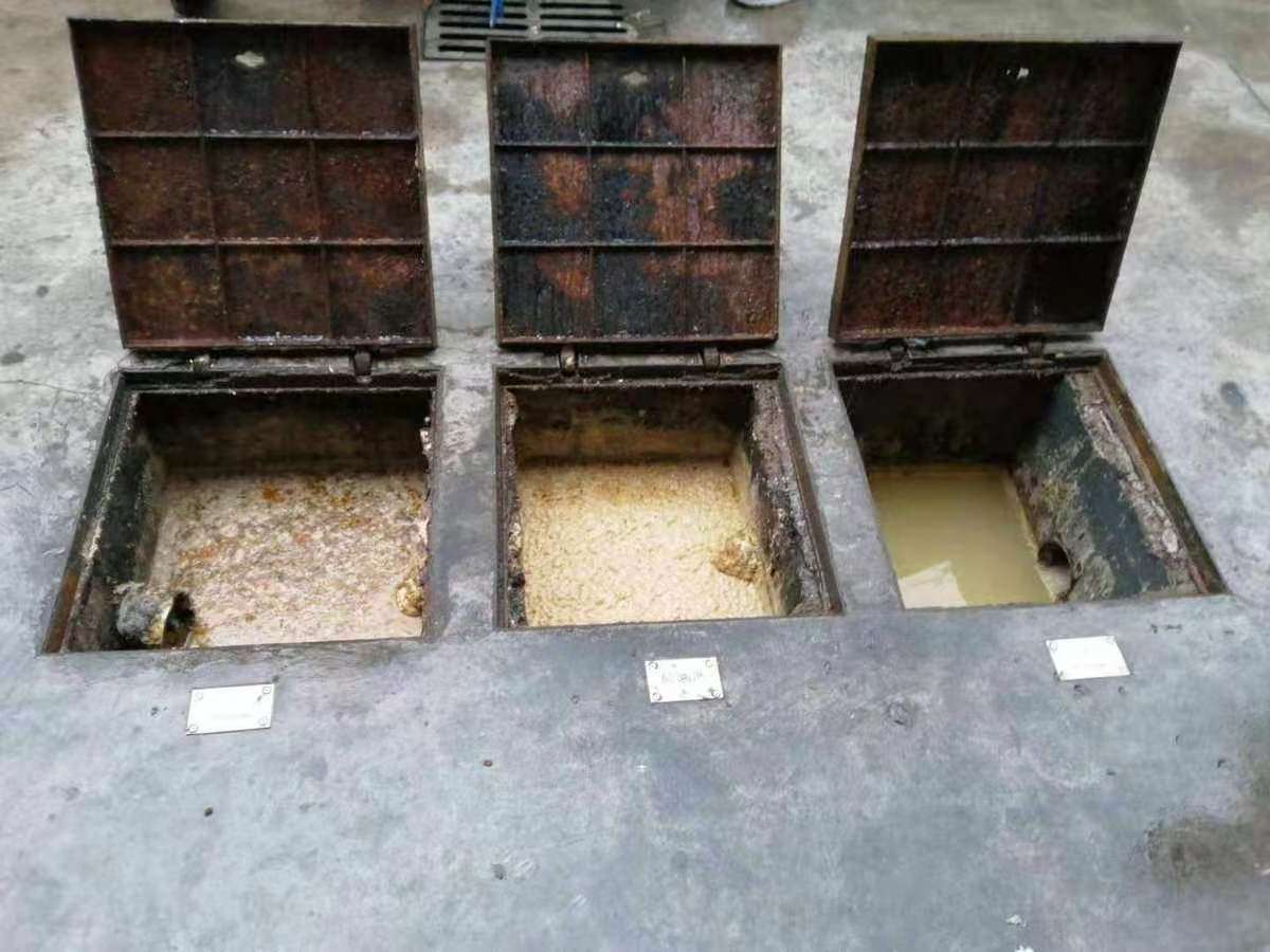 察哈尔右翼后清理隔油池-污水池清掏